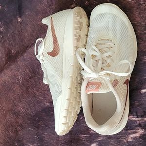 Womens Nike Sneakers
